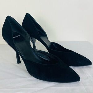 Pierre Hardy classic D’Orsay pointed toe pump in black suede. Made in Italy. 40